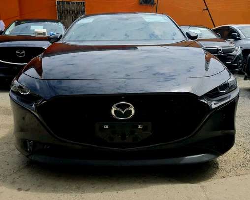 Madza 3 hatchback image 2