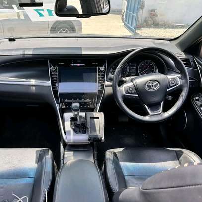 Toyota Harrier premium sunroof 2018 image 6