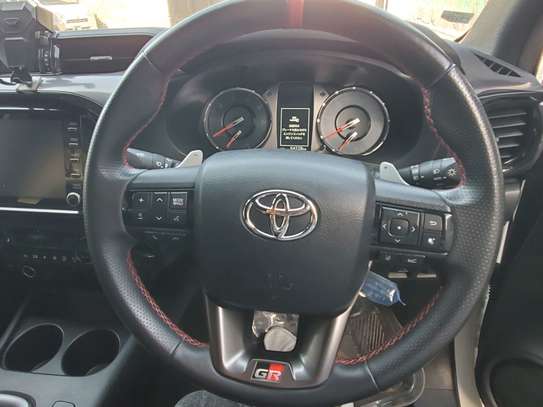Toyota pick-up GR sport image 2