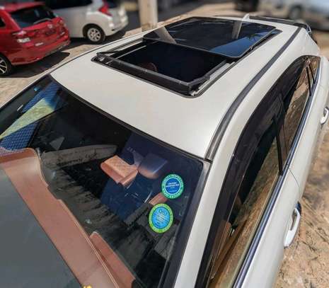 Toyota harrier Sunroof 2018 AWD image 8