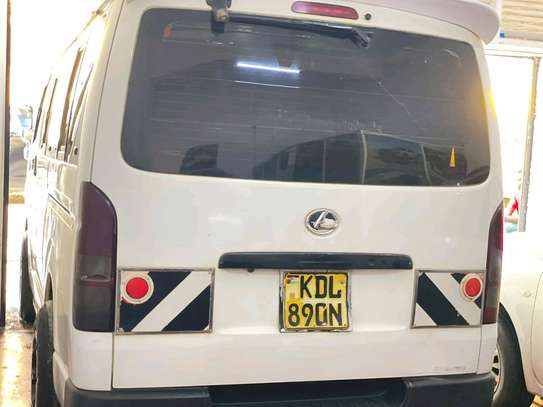 TOYOTA HIACE 7L 2015MODEL AUTO DIESEL image 7