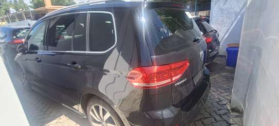 Volkswagen Touran R-line black 2018 image 2