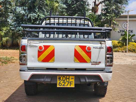 TOYOTA HILUX SINGLE CAB MANUAL.. image 8