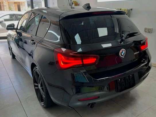 BMW 118i Black 2018 image 10