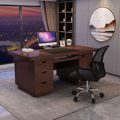 1400mm Executive Office Desk With Drawers image 8