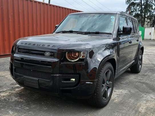 Land Rover Defender image 3