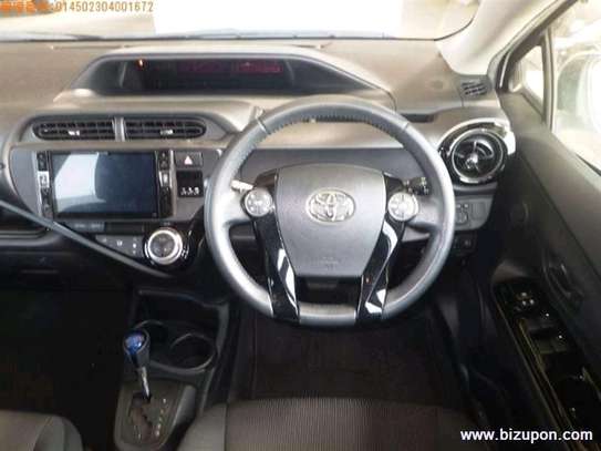 Toyota Aqua hybrid white colour 2016 model image 4