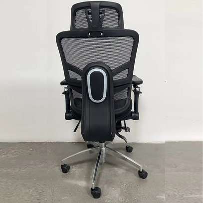 Executive Orthopedic Seat with Footrest image 6