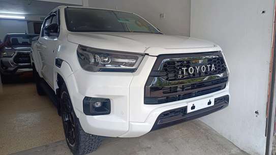 Toyota Hilux GR 2020 image 2