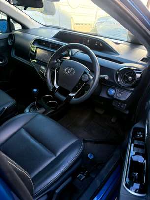 Toyota   aqua hybrid image 13