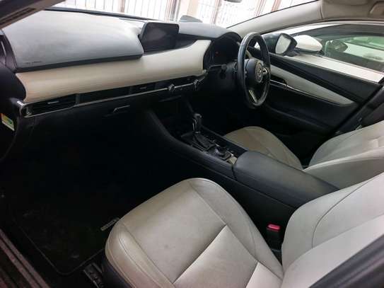 Mazda 3 sedan image 7