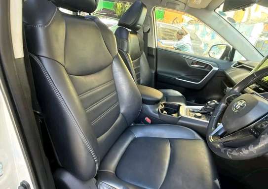TOYOTA RAV4 NEW SHAPE SUNROOF 2019 WHITE image 9