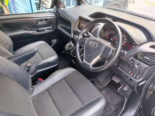 Toyota Noah WXB Black 2018 image 3