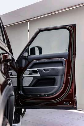 Land Rover defender 110 2020 image 4
