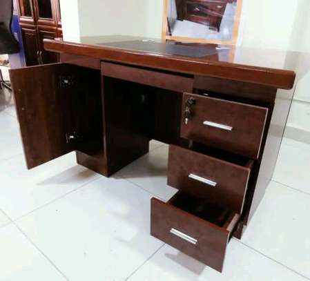 1.4m Mahogany Executive Office Desk image 3