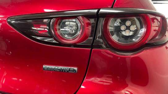Mazda 3 hatchback diesel 2019model image 3