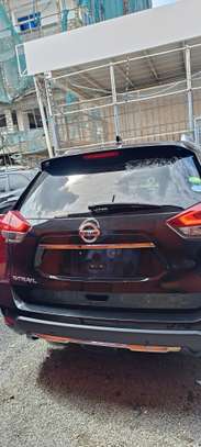 Nissan X-Trail Sunroof Black 2018 4wd image 14