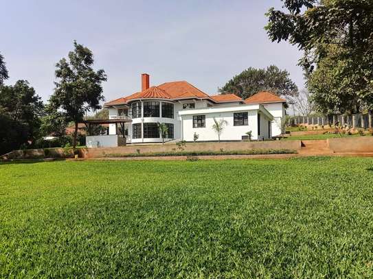 5 Bed House with En Suite at Ridgeways image 18