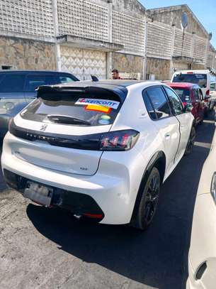 peugeot 208 sunroof 2021 model image 7