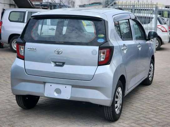 Toyota pixis epoach image 5