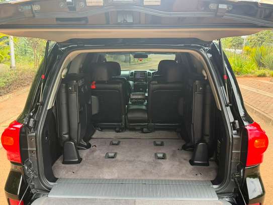 Toyota Landcruiser ZX Auto image 3