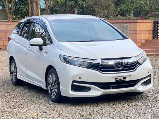 Honda fit shuttle hybrid white color fully loaded 2019 model image 12