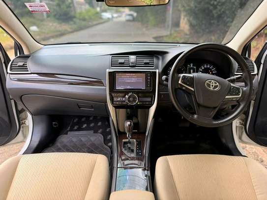 TOYOTA PREMIO X image 3