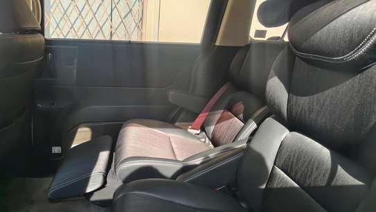 Honda Odyssey white 2018 Sport image 6