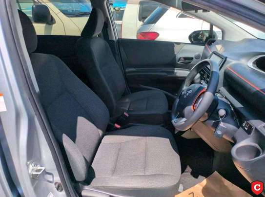 TOYOTA SIENTA HYBRID 2019MODEL 7 SEATER image 4
