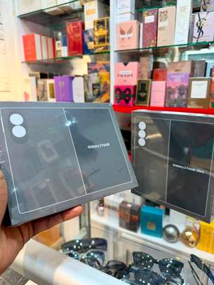 Samsung Galaxy Z Fold 8 Ultra image 3