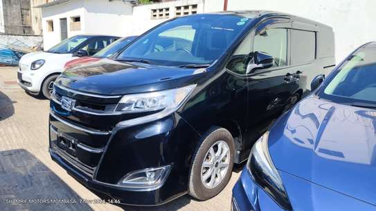TOYOTA NOAH  BLACK 2018 image 2