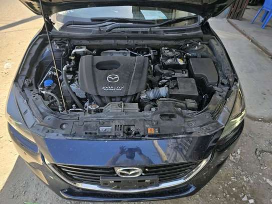 Mazda axela  hatchback image 2