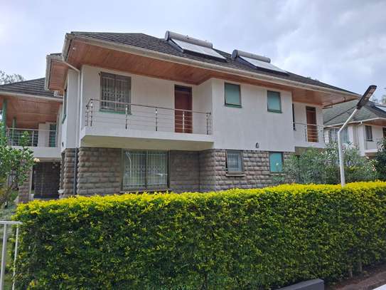 Lovely 5 BR House plus Sqs in Karen image 10