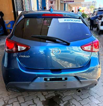 Mazda demio   petrol image 12