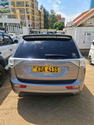 MITSUBISH OUTLANDER PHEV 2014MODEL image 6