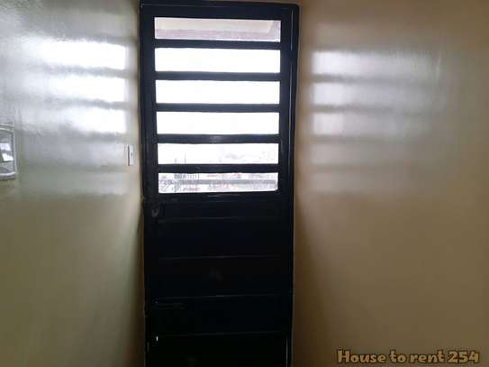 EXECUTIVE AND MODERN TWO BEDROOM MASTER ENSUITE APARTMENT image 3