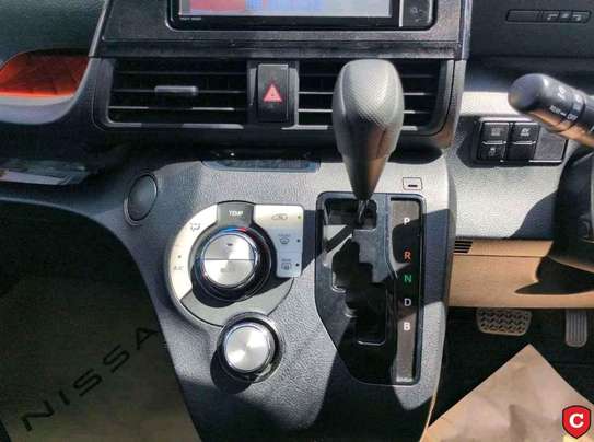 TOYOTA SIENTA HYBRID 2019MODEL 7 SEATER image 3
