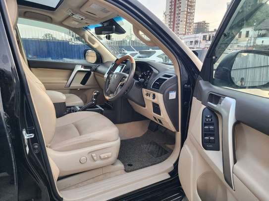 Toyota land Cruiser Prado TXl image 8