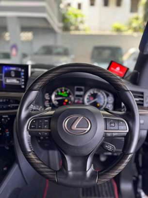 Lexus LX 570 black 2019 image 5