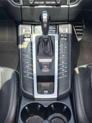 2018 porche macan GTS image 12