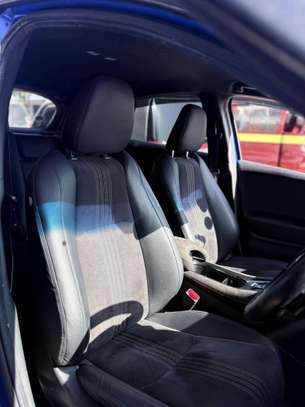 Honda Vezel HR-V Compact SUV Blue Efficient Ride 2019 image 12