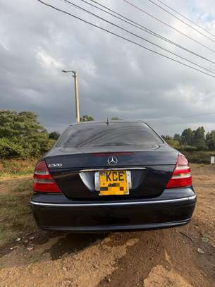 Merecedes Benz E320 image 7
