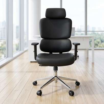 Office Chair: Black Fabric Office Chair In Mosobeti image 2