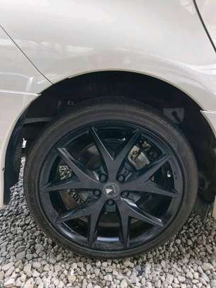 Toyota sienta hybrid image 4