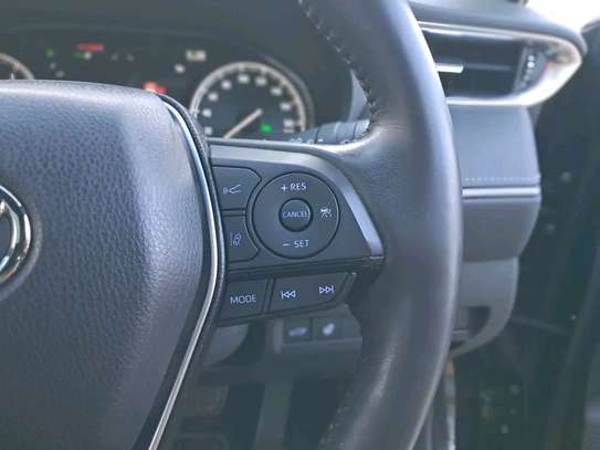 Toyota Harrier Black Sunroof 2021 image 5