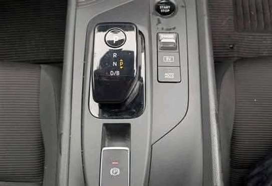 Nissan note 2020 model e power image 6