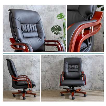 office seats: Directors leather office chair image 3