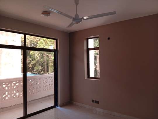3 Bed Townhouse with En Suite at Kanamai Area image 10