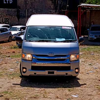 Toyota Hiace 9l diesel Manual silver 2018 image 10