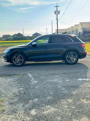 Audi Q5S S-line Sunroof 2018 black image 13
